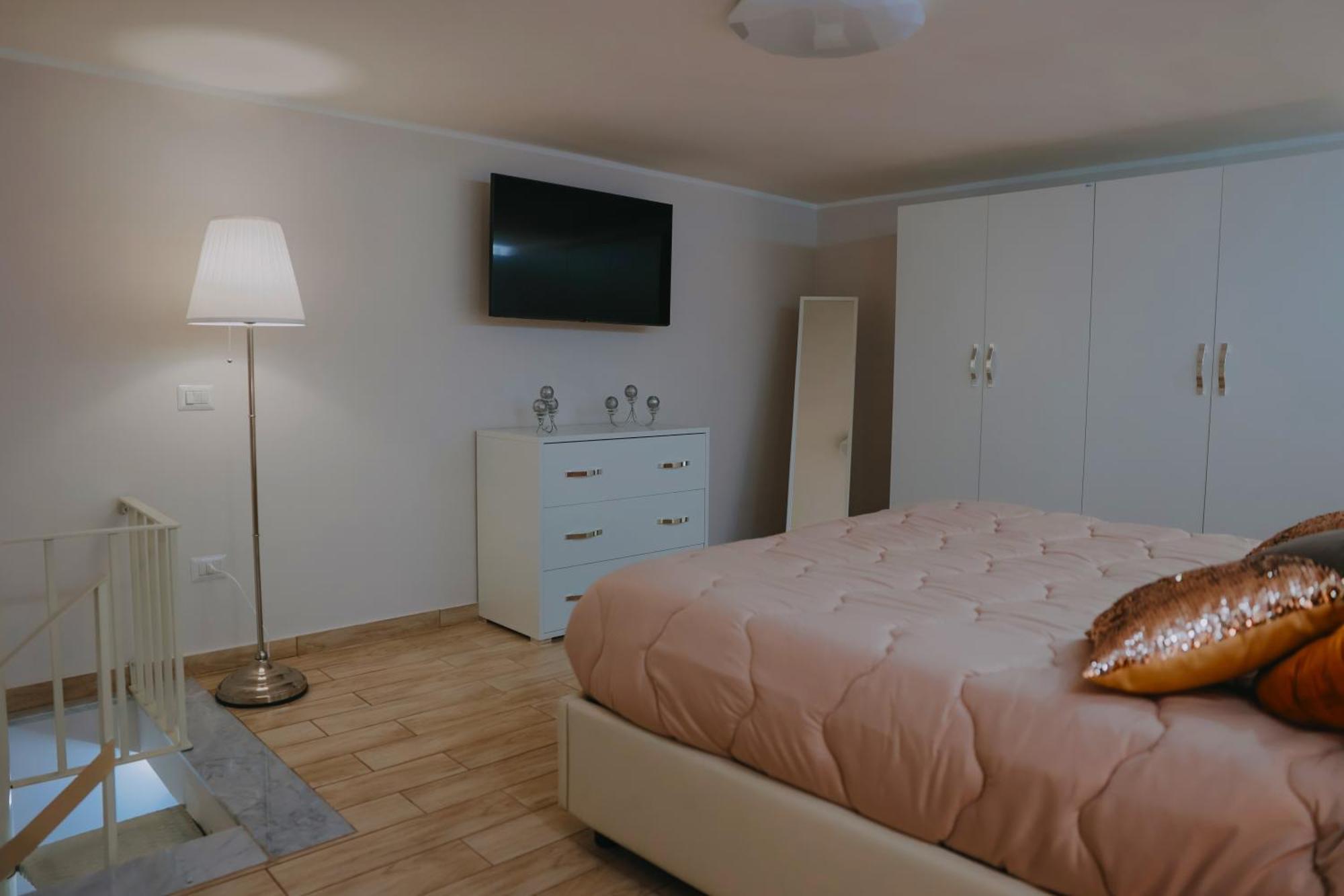 Apartament L'Ospite Napoletano Neapol Zewnętrze zdjęcie