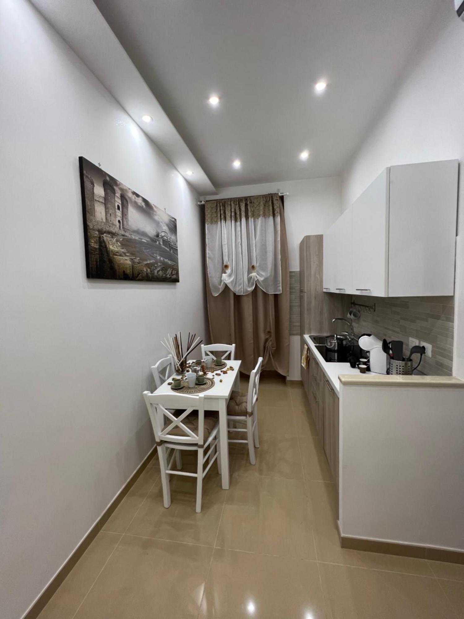 Apartament L'Ospite Napoletano Neapol Zewnętrze zdjęcie
