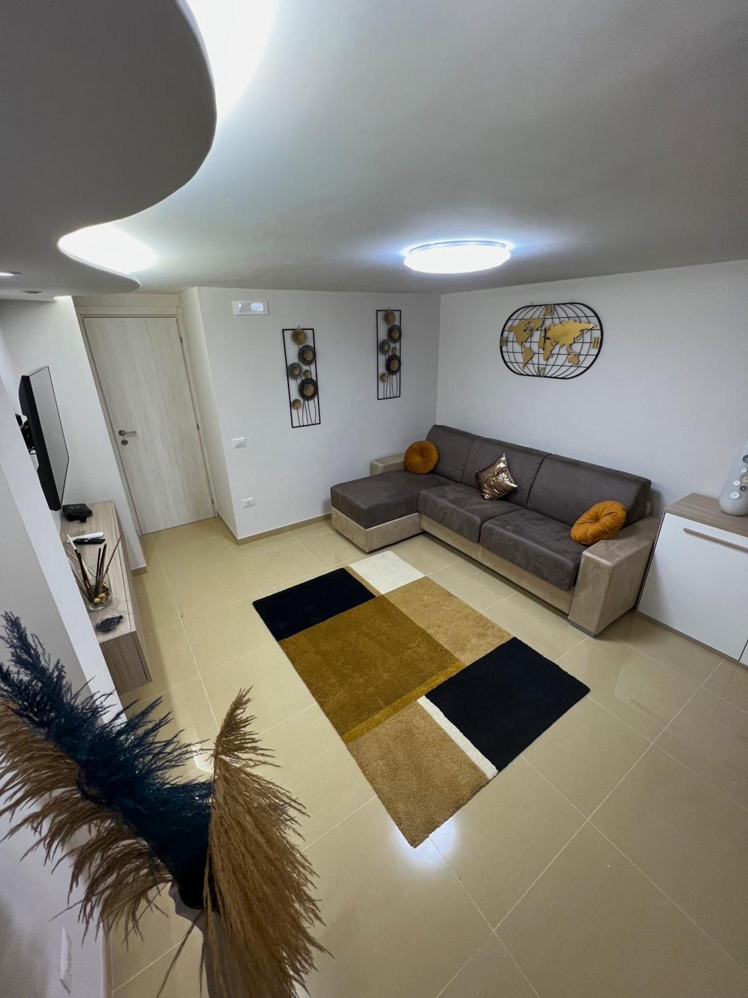 Apartament L'Ospite Napoletano Neapol Zewnętrze zdjęcie