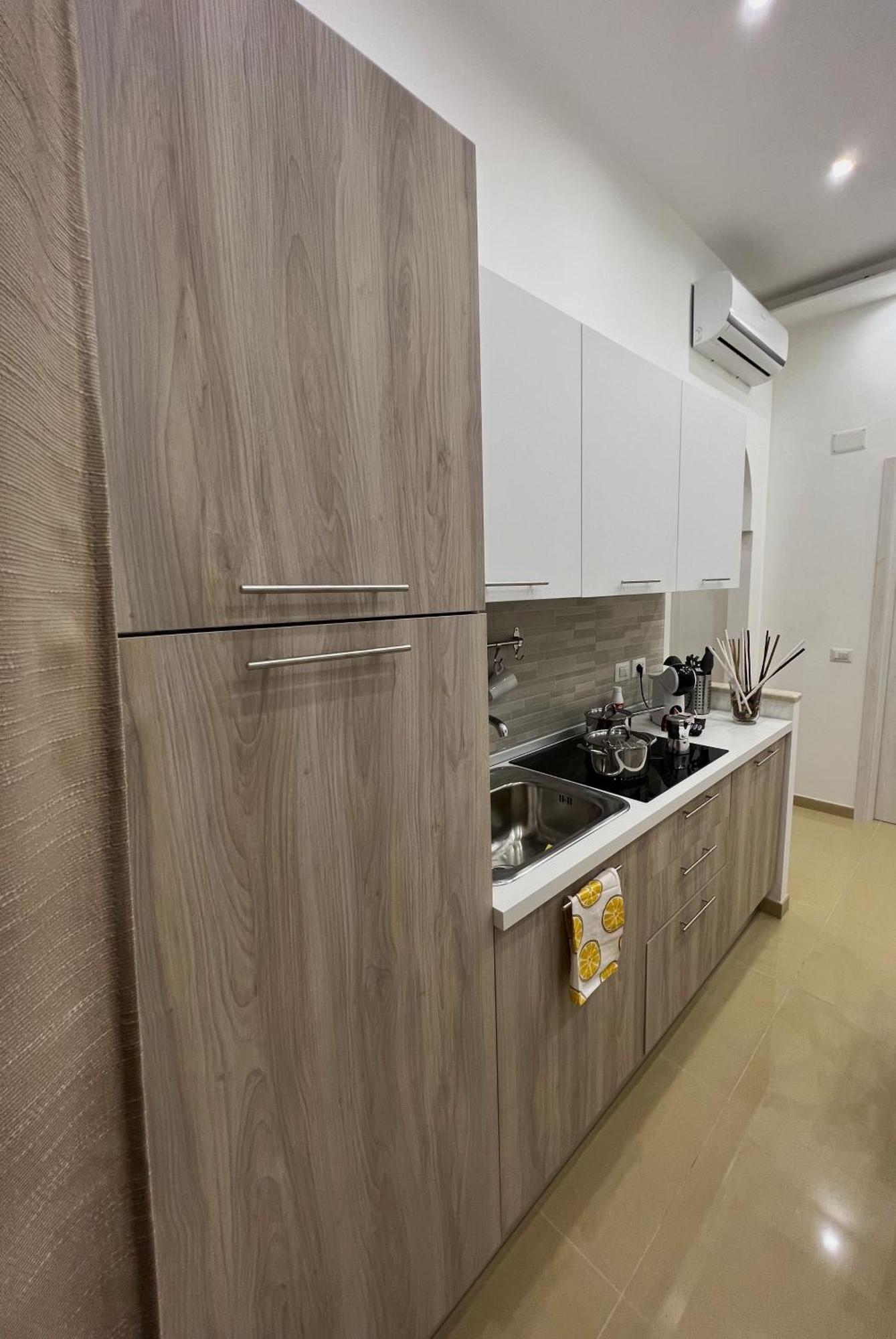 Apartament L'Ospite Napoletano Neapol Zewnętrze zdjęcie